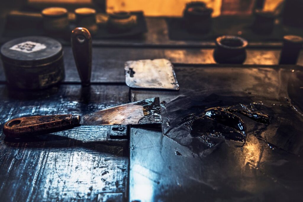 Black Mastic Smell In My Home – Possible Causes And Remedies