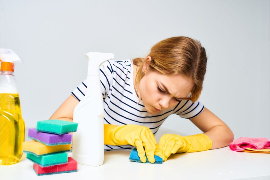 Black Residue On White Plastic In House Possible Causes Glamorous Place