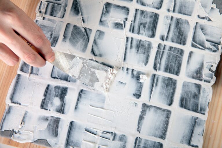 What Color Grout To Use With Gray Tile [Pro