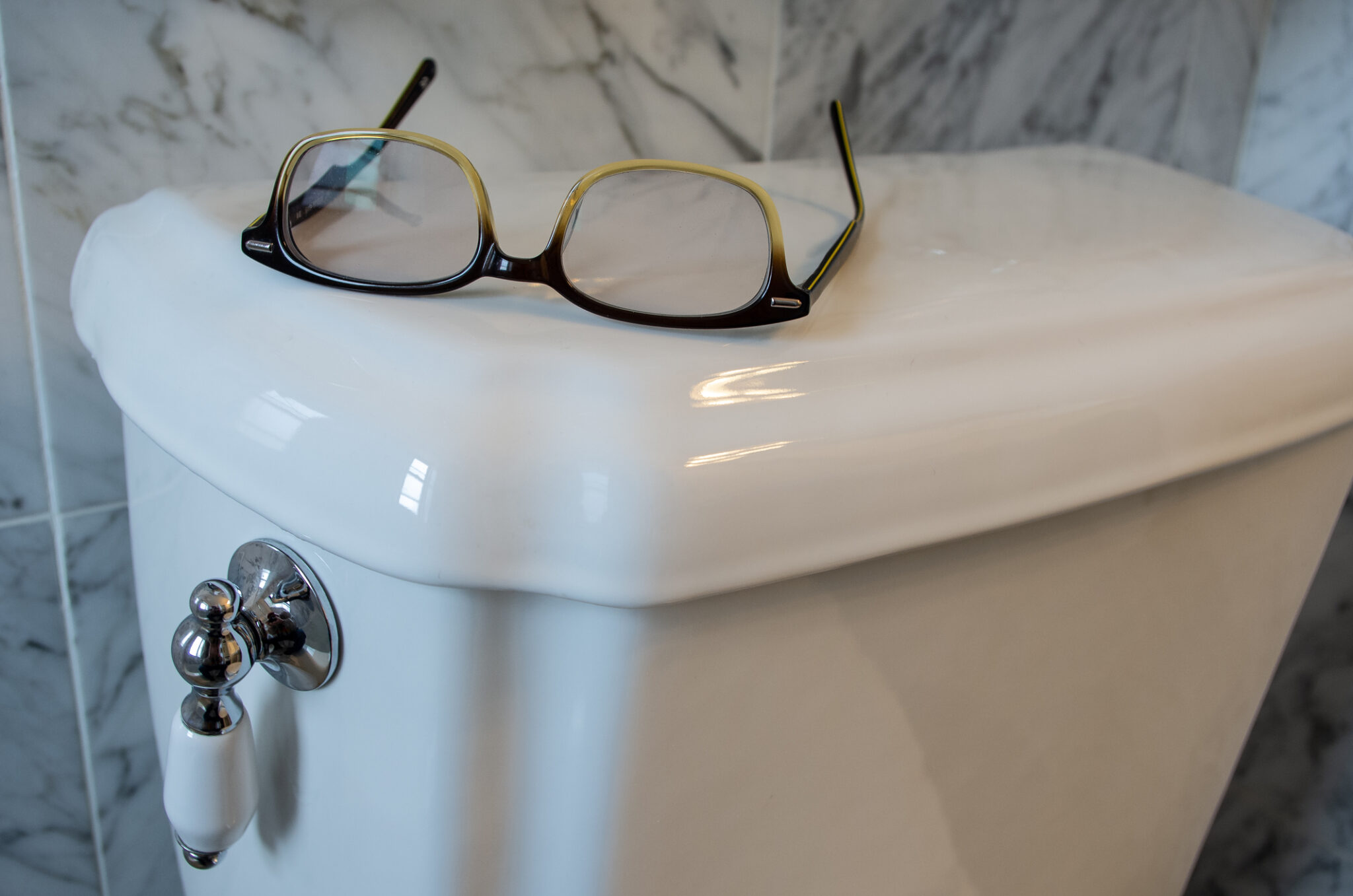 Flushed Glasses Down Toilet Six Methods To Retrieve Them Glamorous Place