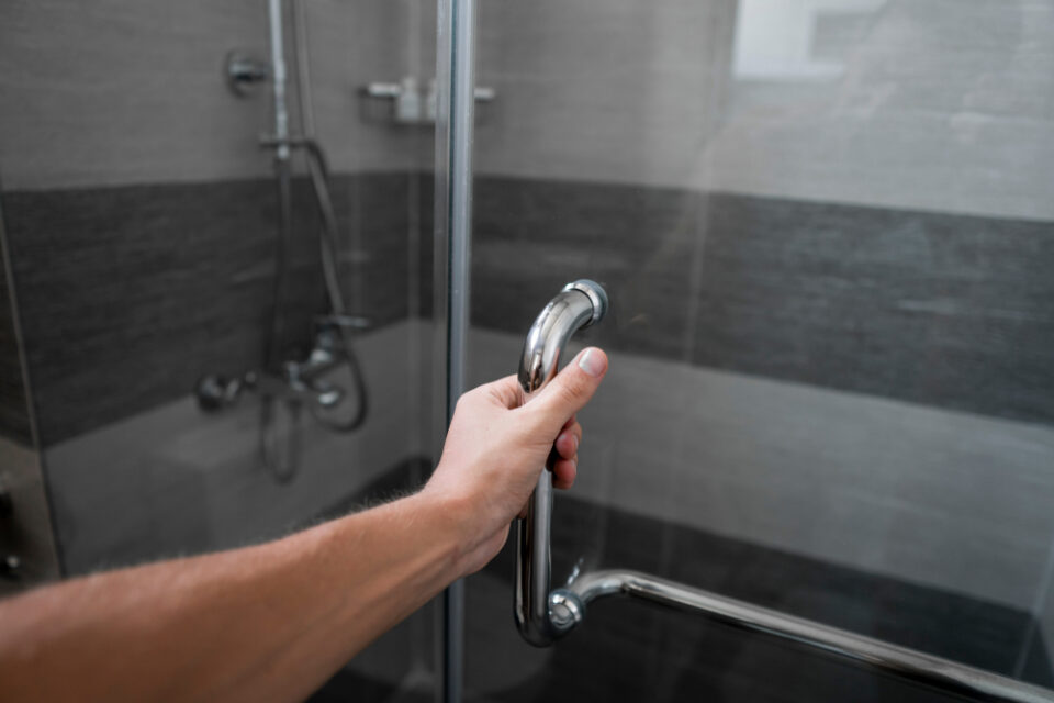 Which Way Should A Shower Door Open? HowTo Guide Glamorous Place