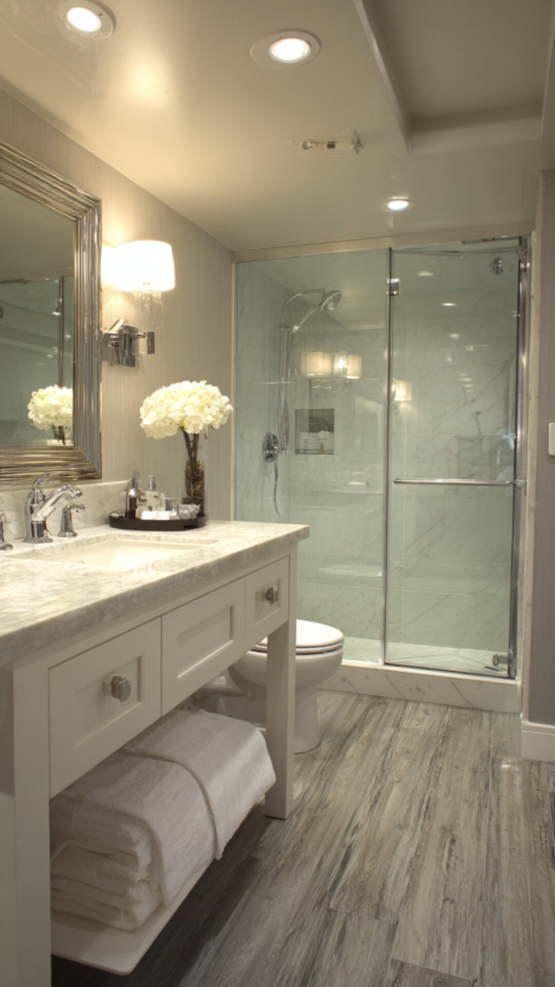 3. Bathroom with Linoleum Flooring for a Classic Touch